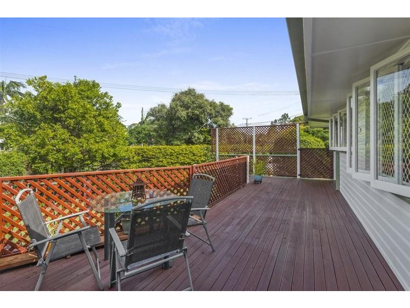 2 Reynton Street, Currumbin Waters QLD 4223