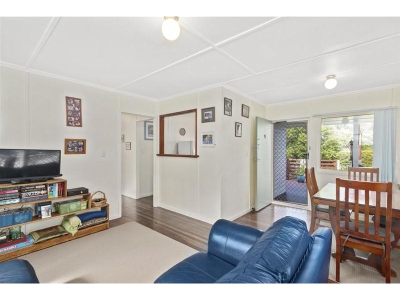 2 Reynton Street, Currumbin Waters QLD 4223