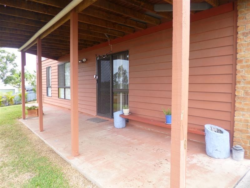 150 K P McGrath Drive, Elanora QLD 4221