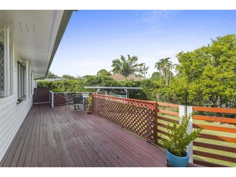 2 Reynton Street, Currumbin Waters QLD 4223