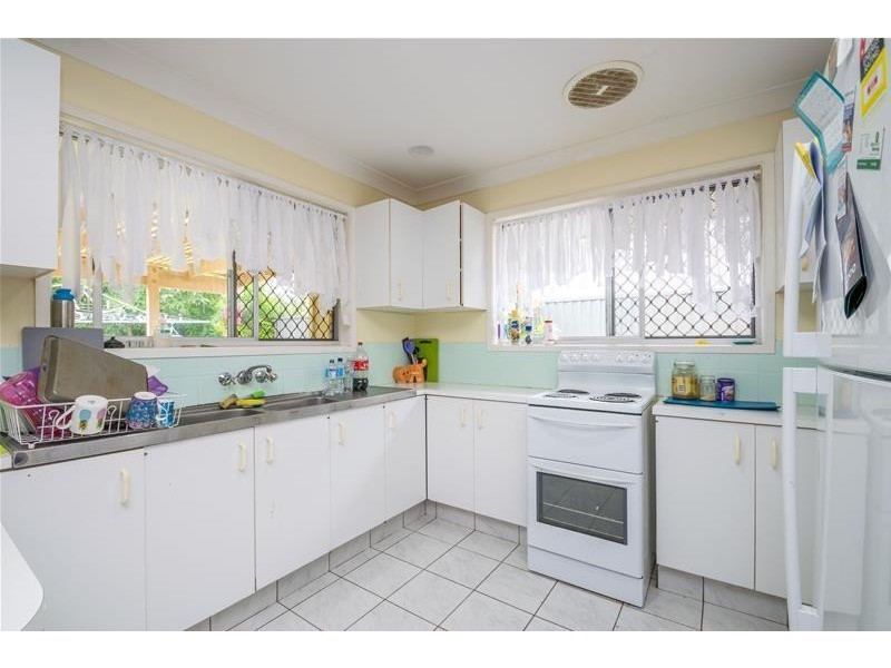 17 Oriana Drive, Mermaid Waters QLD 4218