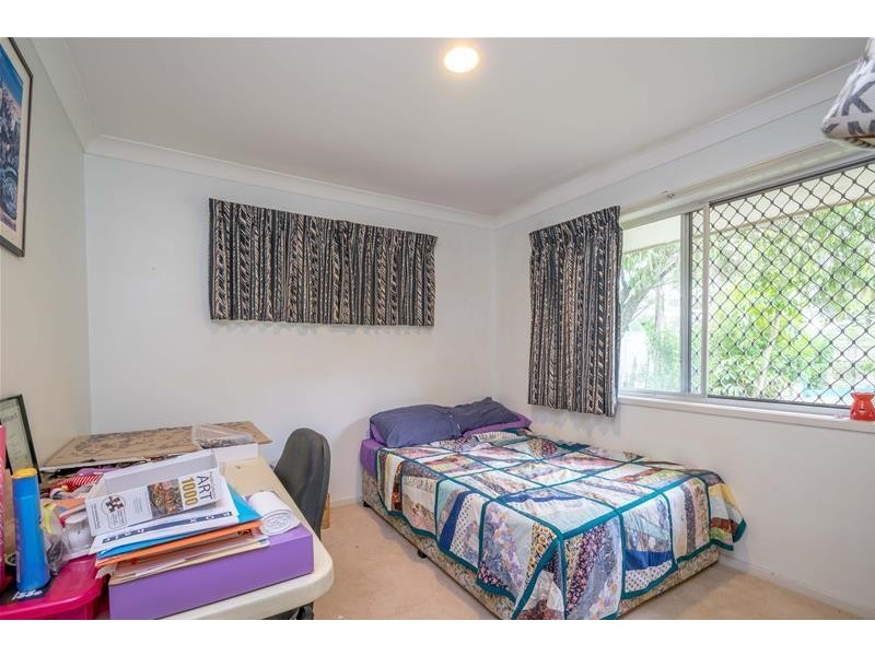 17 Oriana Drive, Mermaid Waters QLD 4218