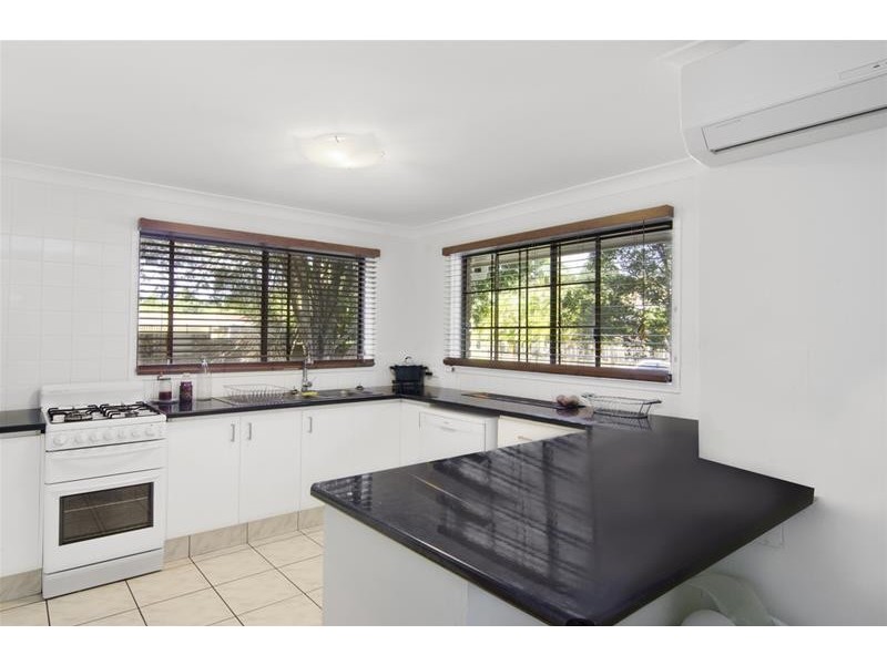 15 Kalamunda Close, Elanora QLD 4221