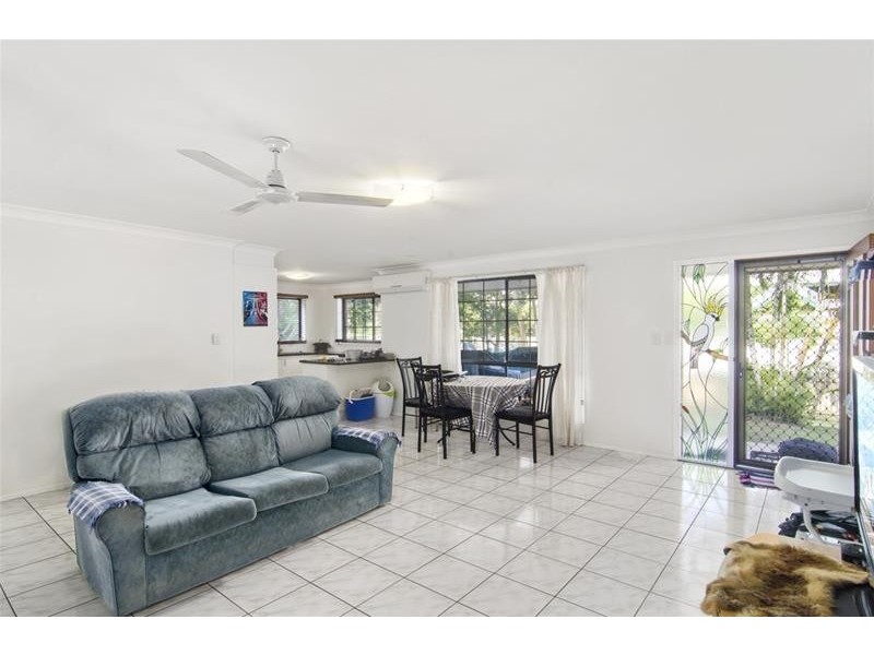 15 Kalamunda Close, Elanora QLD 4221