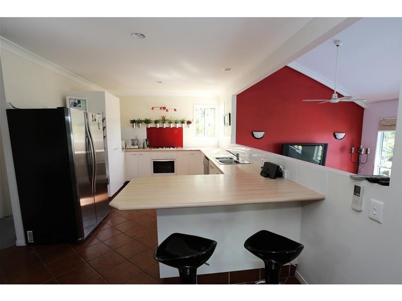 30 Foothill Street, Elanora QLD 4221