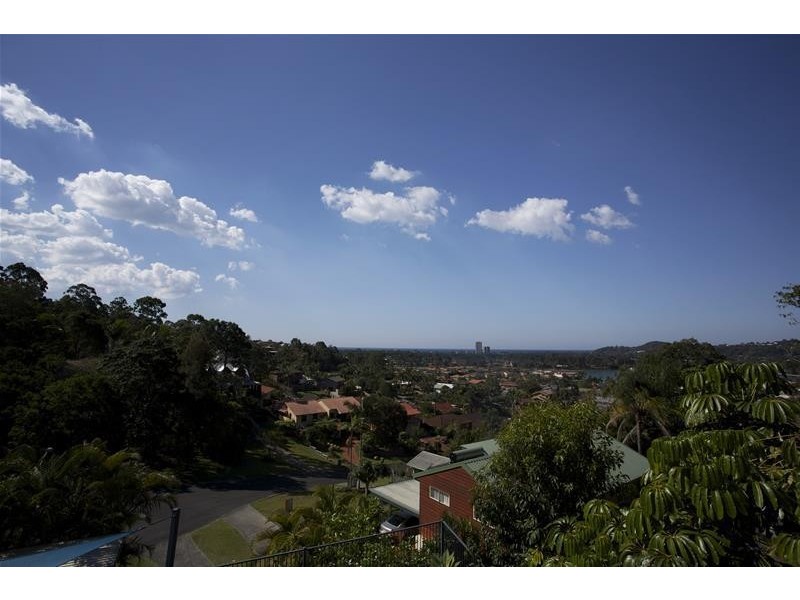 30 Foothill Street, Elanora QLD 4221