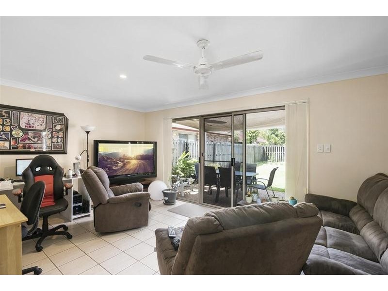 79 Silver Glade Drive, Elanora QLD 4221
