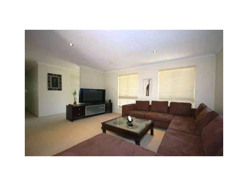 45 Darnel Street, Elanora QLD 4221