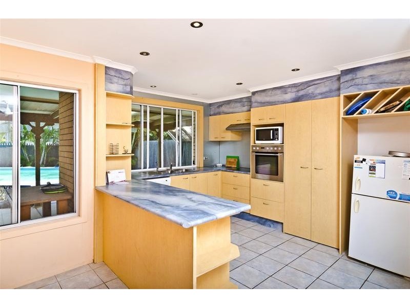 36 Tenth Avenue, Palm Beach QLD 4221