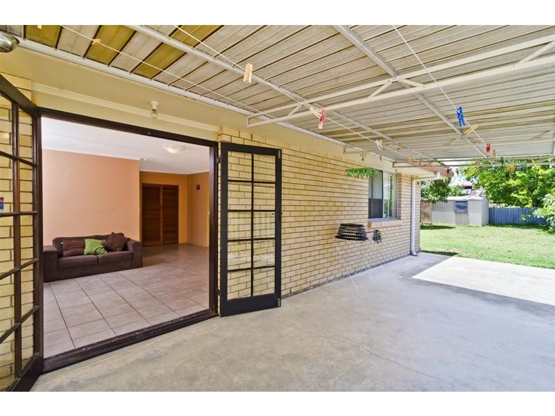 36 Tenth Avenue, Palm Beach QLD 4221