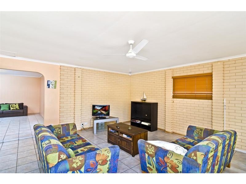 36 Tenth Avenue, Palm Beach QLD 4221