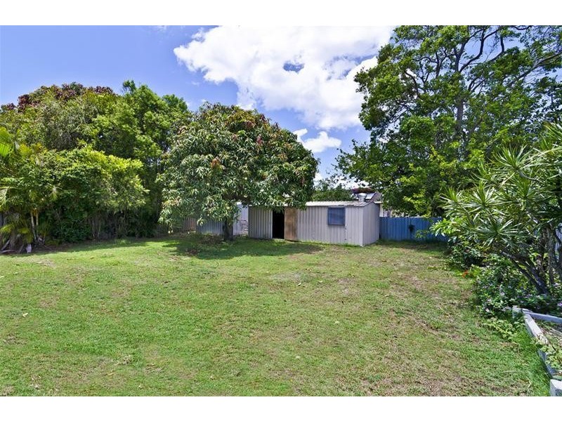 36 Tenth Avenue, Palm Beach QLD 4221