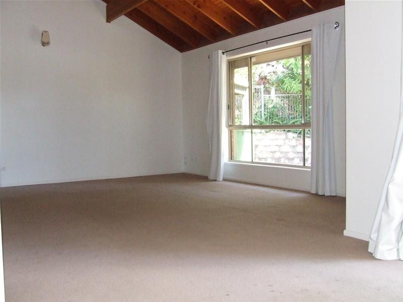 31 Bob Barnard Drive, Tugun QLD 4224