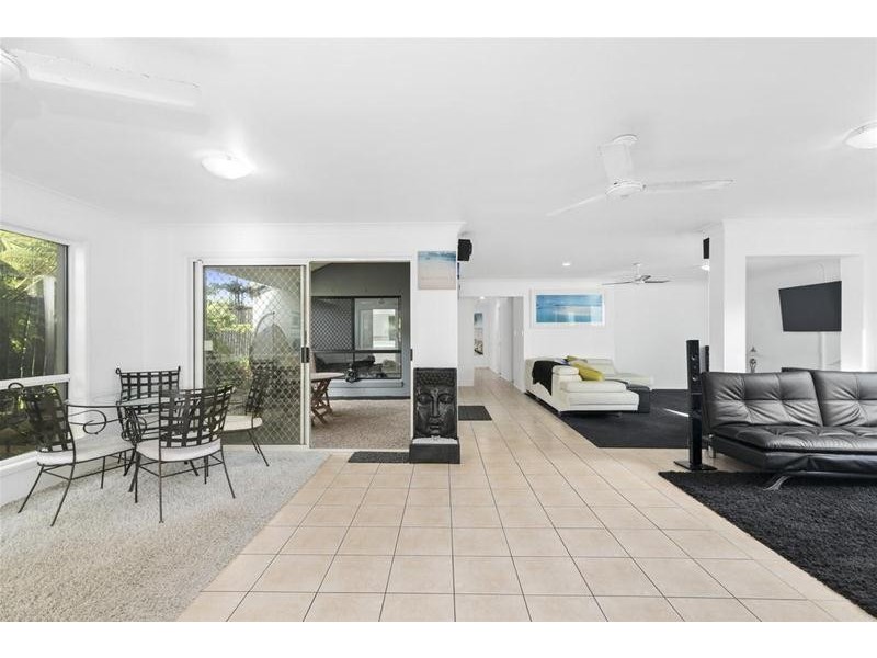 1/17 Peppertree Circuit, Robina QLD 4226