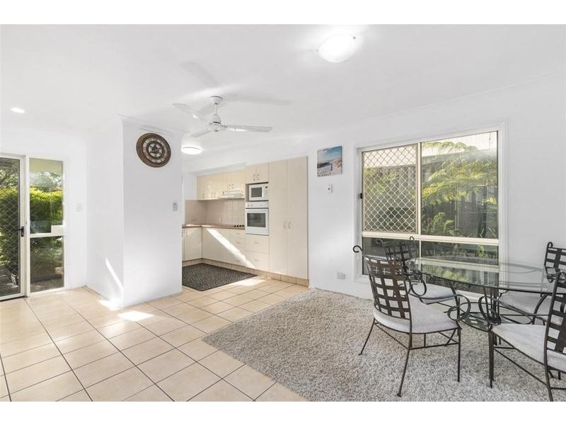 1/17 Peppertree Circuit, Robina QLD 4226