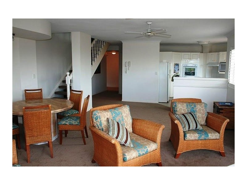 7/4 Twenty Fifth Avenue, Palm Beach QLD 4221