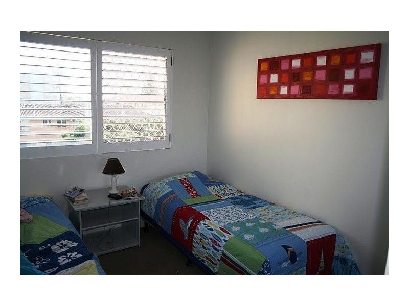 7/4 Twenty Fifth Avenue, Palm Beach QLD 4221