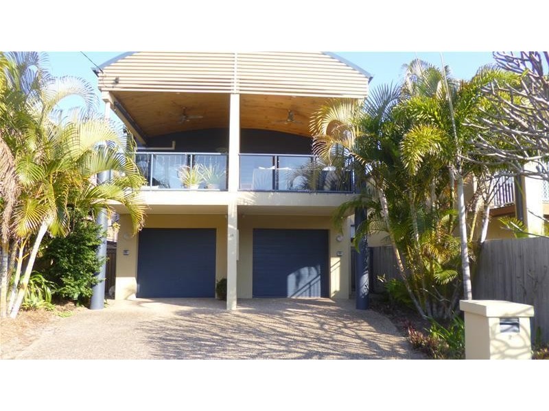 2/14 Tenth Avenue, Palm Beach QLD 4221