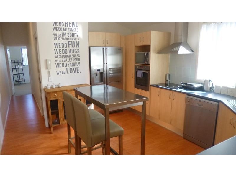 2/14 Tenth Avenue, Palm Beach QLD 4221