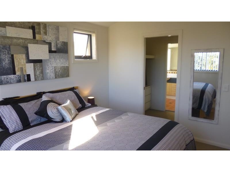 2/14 Tenth Avenue, Palm Beach QLD 4221