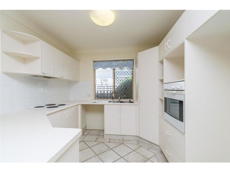 1/7 Luzon Parade, Palm Beach QLD 4221