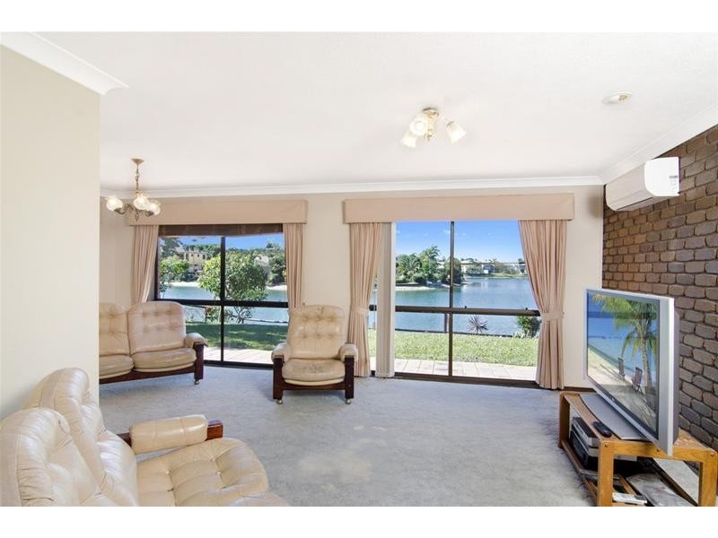 3 Murtha Drive, Elanora QLD 4221