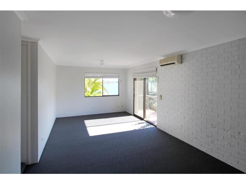 6/5 Jodie  Court, Mermaid Waters QLD 4218