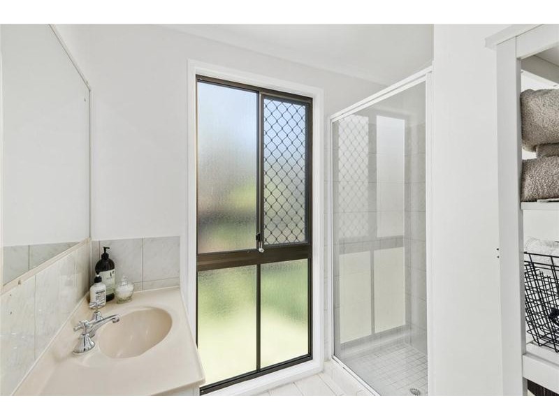 83 Avocado Street, Elanora QLD 4221