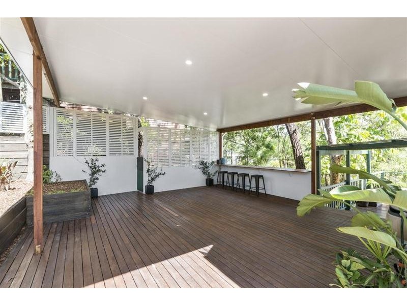 83 Avocado Street, Elanora QLD 4221