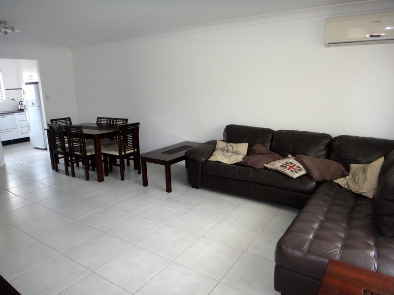 2/50 T. E. Peters Drive, Broadbeach Waters QLD 4218