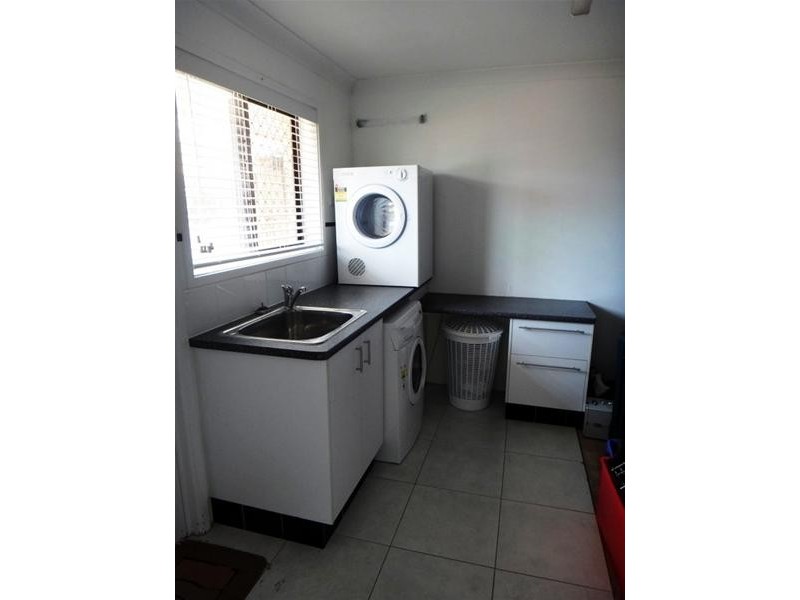 2/50 T. E. Peters Drive, Broadbeach Waters QLD 4218