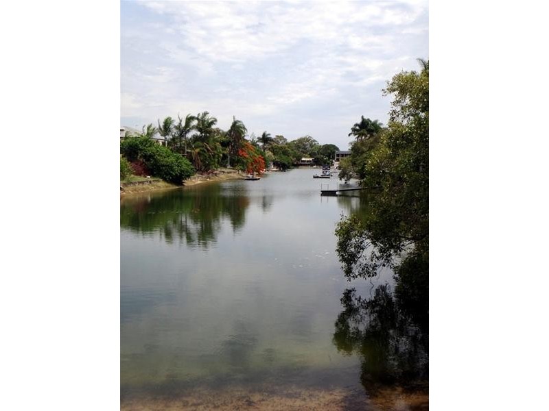 2/50 T. E. Peters Drive, Broadbeach Waters QLD 4218