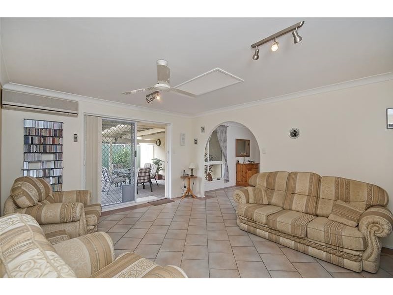 19 Pinon Close, Elanora QLD 4221