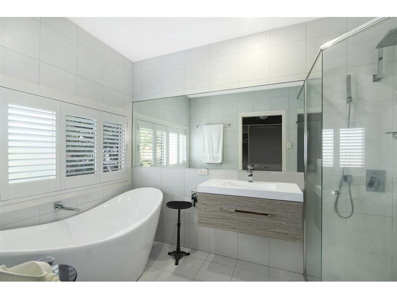 96 Pacific Parade, Bilinga QLD 4225