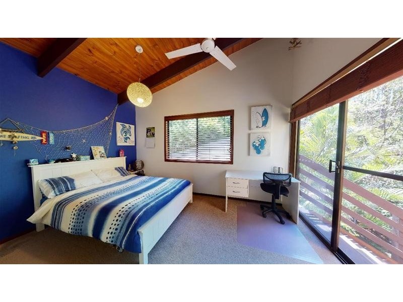 10 Tammin Place, Elanora QLD 4221