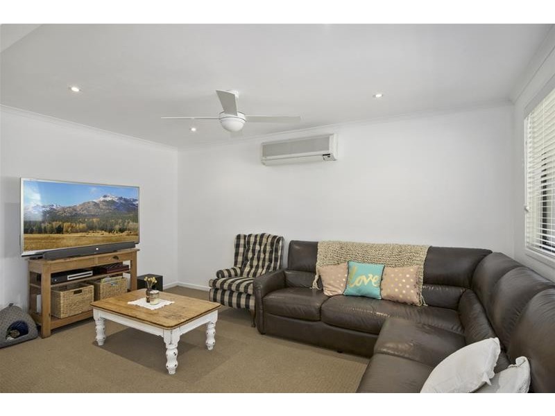 8 Clives Circuit, Currumbin Waters QLD 4223