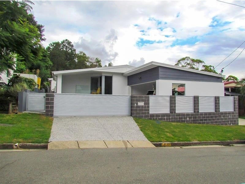 8 Alpha  Avenue, Currumbin QLD 4223