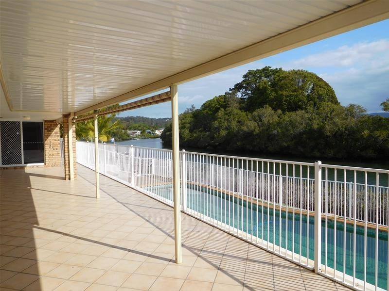 238 Nineteenth Avenue, Elanora QLD 4221