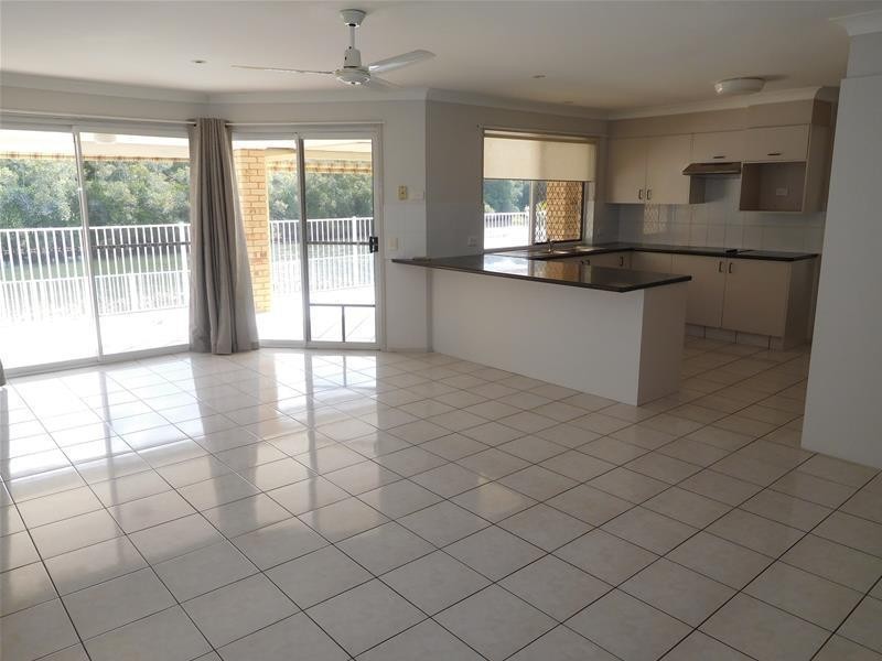 238 Nineteenth Avenue, Elanora QLD 4221