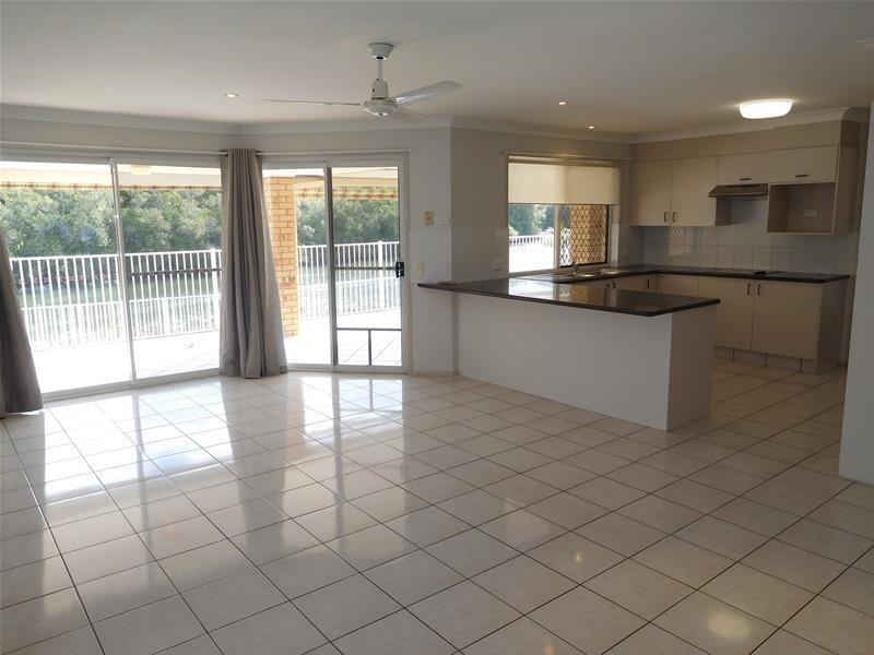 238 Nineteenth Avenue, Elanora QLD 4221