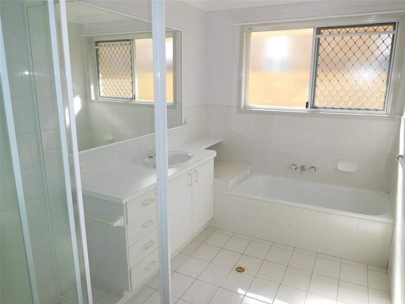 238 Nineteenth Avenue, Elanora QLD 4221