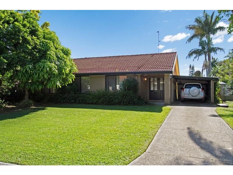 11 Headsail Court, Currumbin Waters QLD 4223