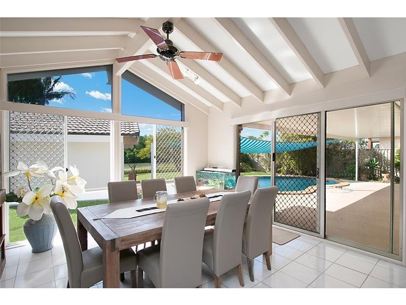 184 Nineteenth Avenue, Elanora QLD 4221