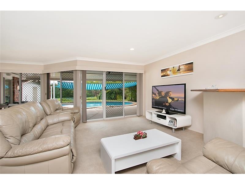 184 Nineteenth Avenue, Elanora QLD 4221