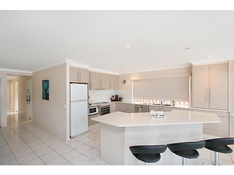 184 Nineteenth Avenue, Elanora QLD 4221