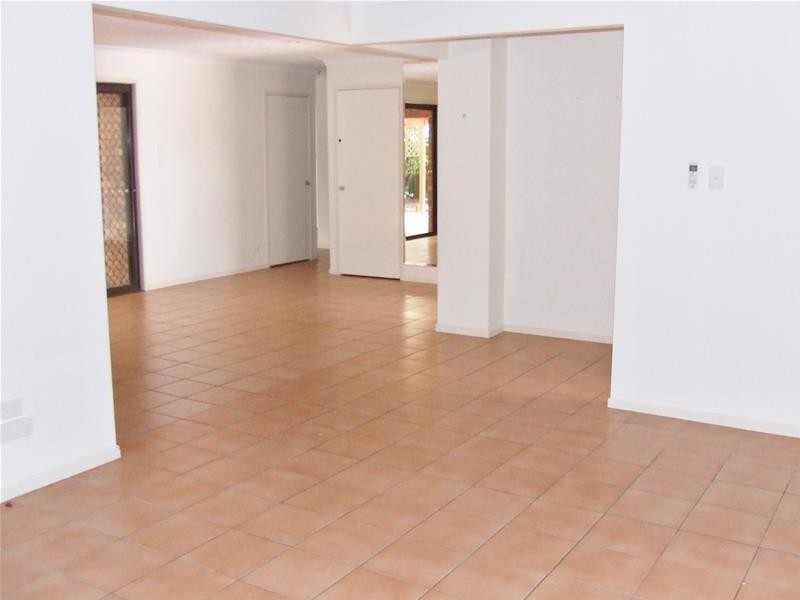 21 Japonica Drive, Palm Beach QLD 4221