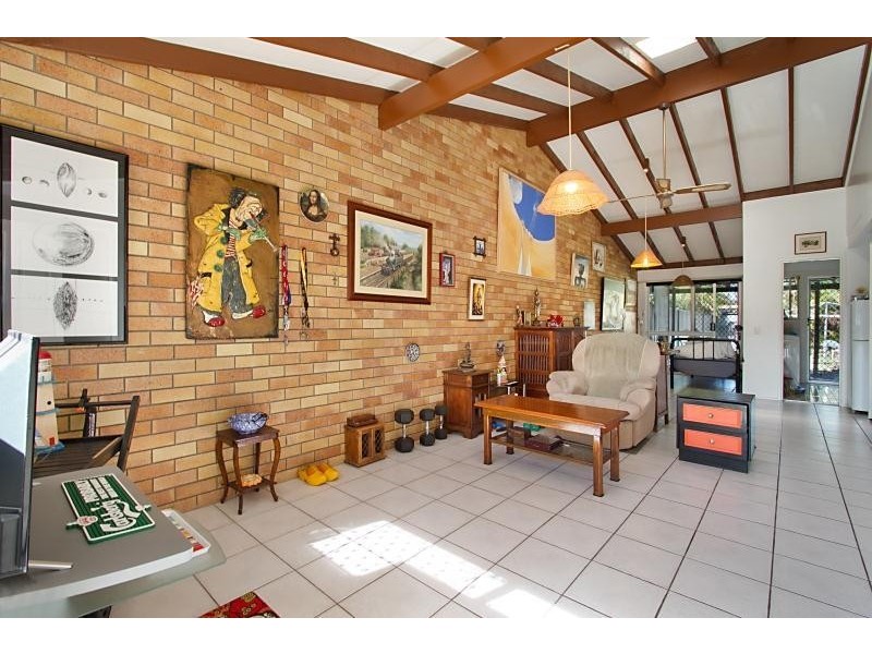 2/58 Philippine Parade, Palm Beach QLD 4221