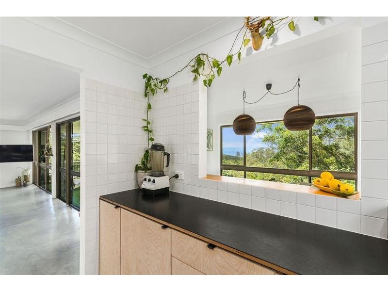 5 Lansell  Avenue, Currumbin QLD 4223