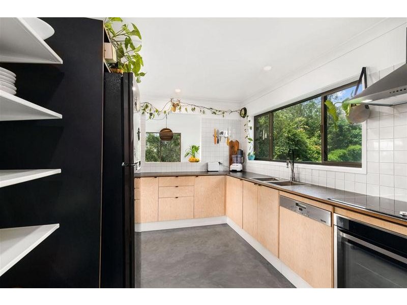 5 Lansell  Avenue, Currumbin QLD 4223