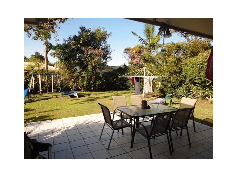 13 Denawen Street, Palm Beach QLD 4221